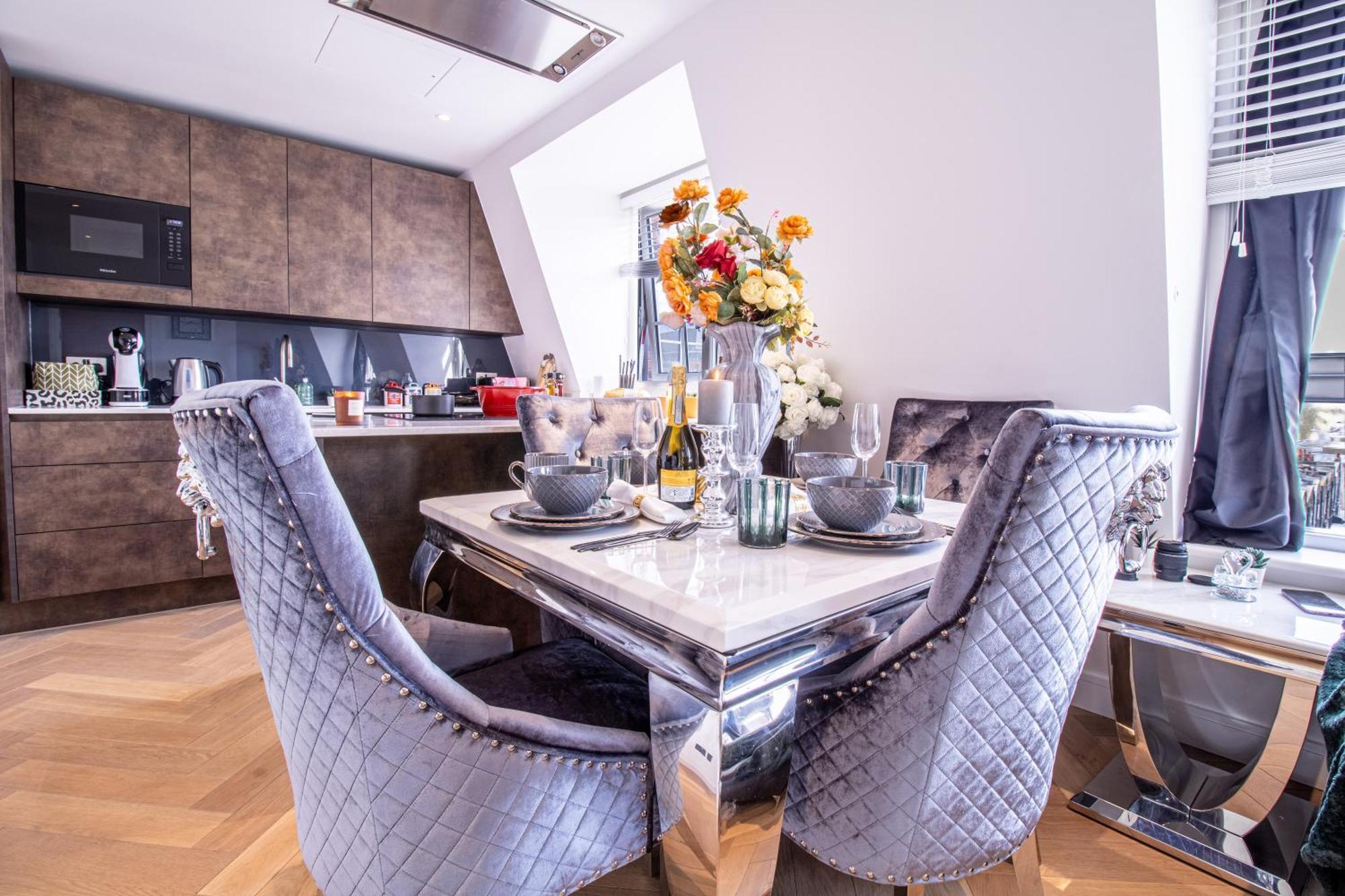 Luxurious 1-Bedroom Penthouse In Marble Arch 71 لندن المظهر الخارجي الصورة
