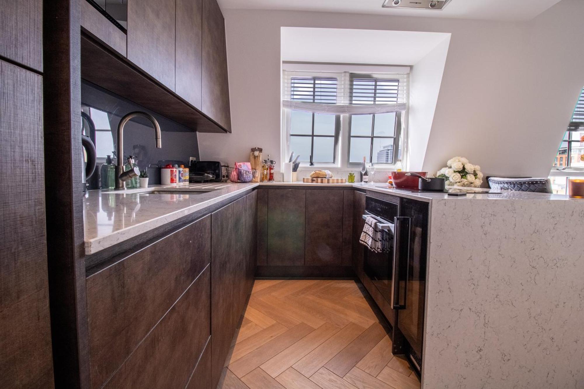 Luxurious 1-Bedroom Penthouse In Marble Arch 71 لندن المظهر الخارجي الصورة