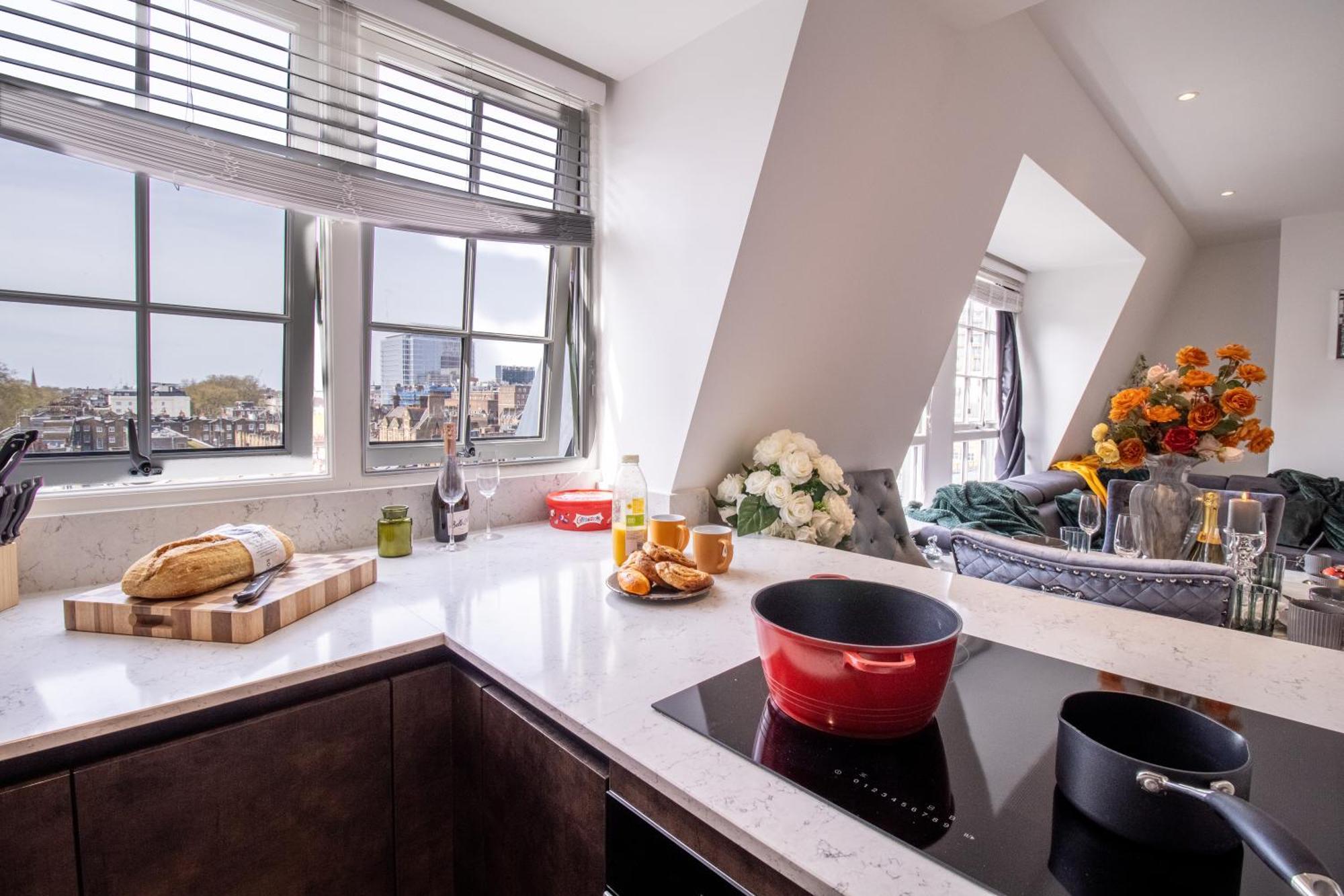 Luxurious 1-Bedroom Penthouse In Marble Arch 71 لندن المظهر الخارجي الصورة