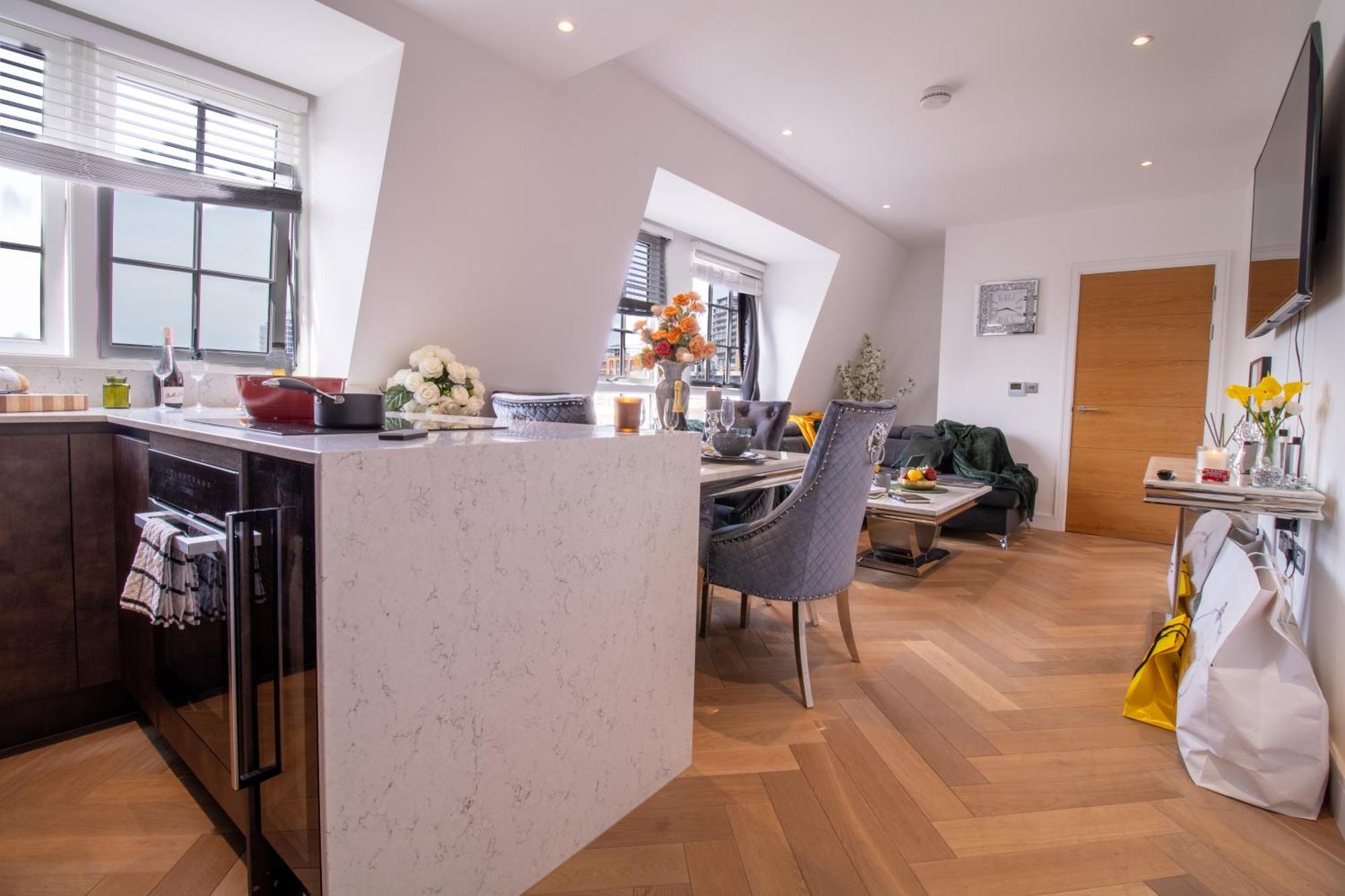 Luxurious 1-Bedroom Penthouse In Marble Arch 71 لندن المظهر الخارجي الصورة