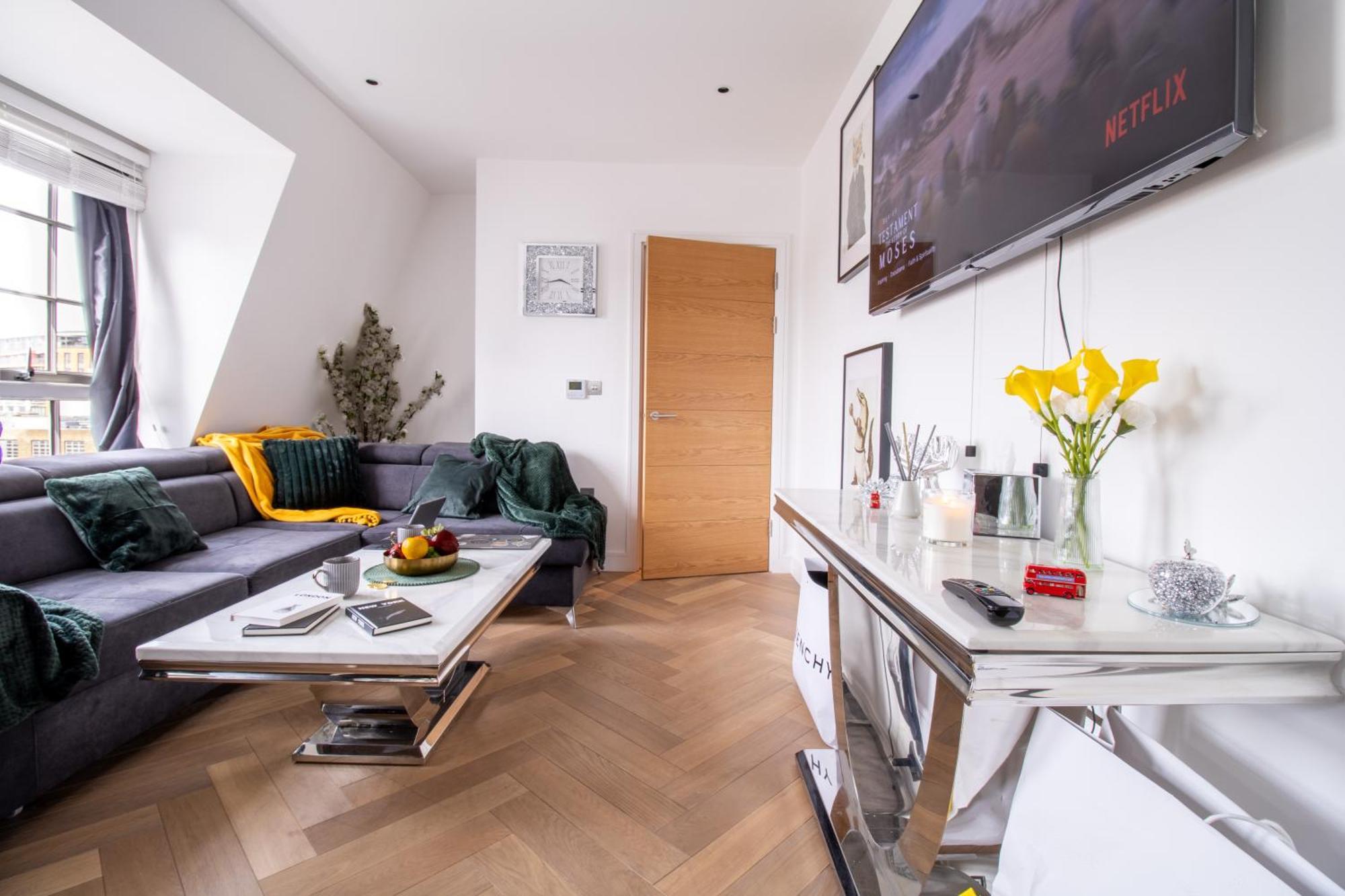 Luxurious 1-Bedroom Penthouse In Marble Arch 71 لندن المظهر الخارجي الصورة