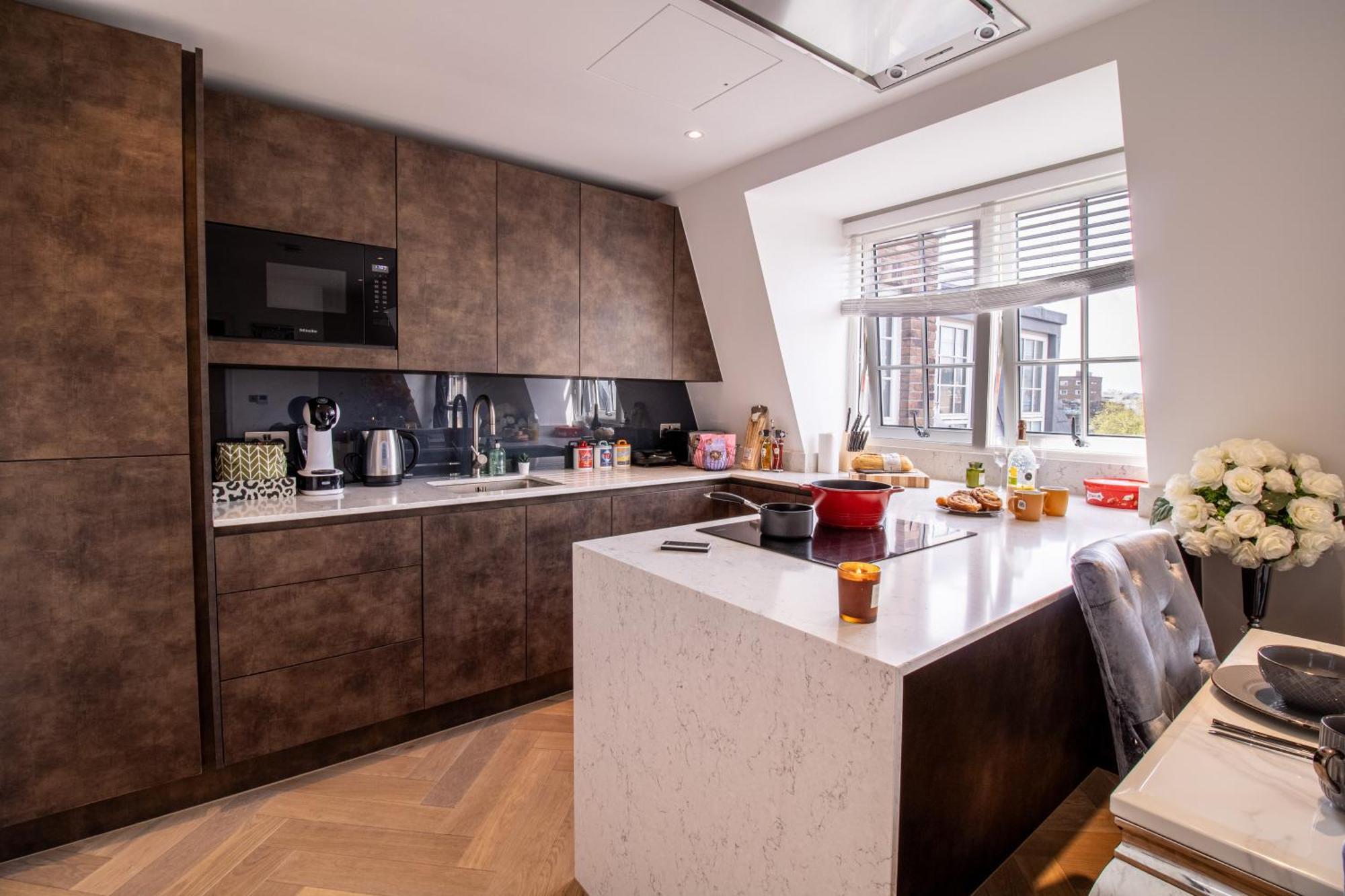Luxurious 1-Bedroom Penthouse In Marble Arch 71 لندن المظهر الخارجي الصورة
