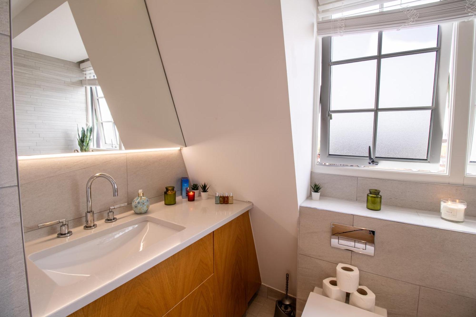 Luxurious 1-Bedroom Penthouse In Marble Arch 71 لندن المظهر الخارجي الصورة